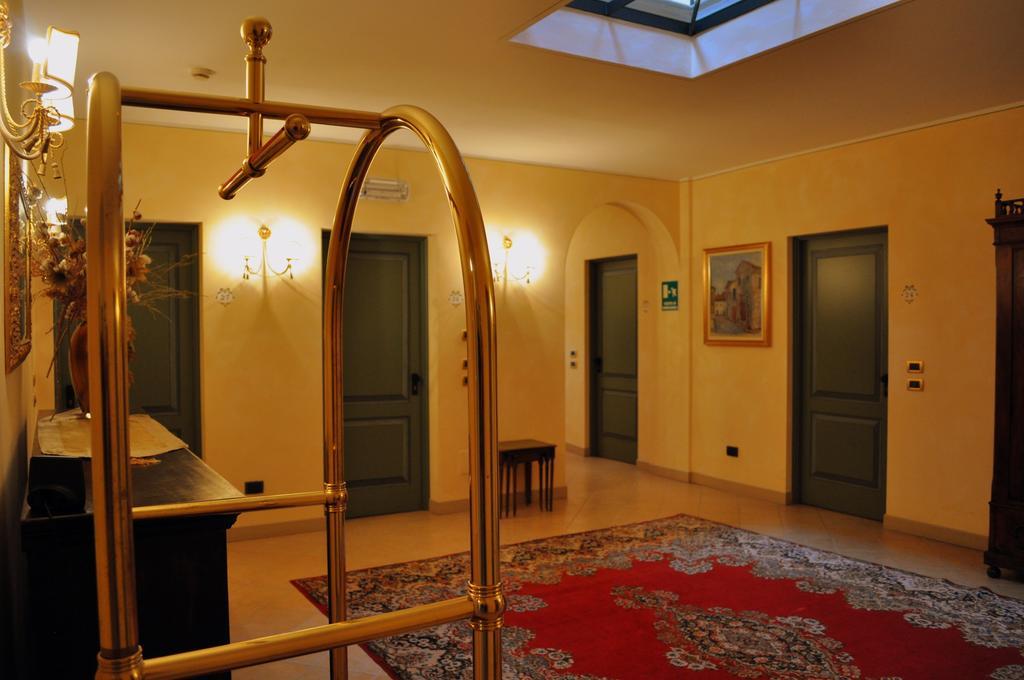 Hotel La Corte Bedizzole Екстер'єр фото