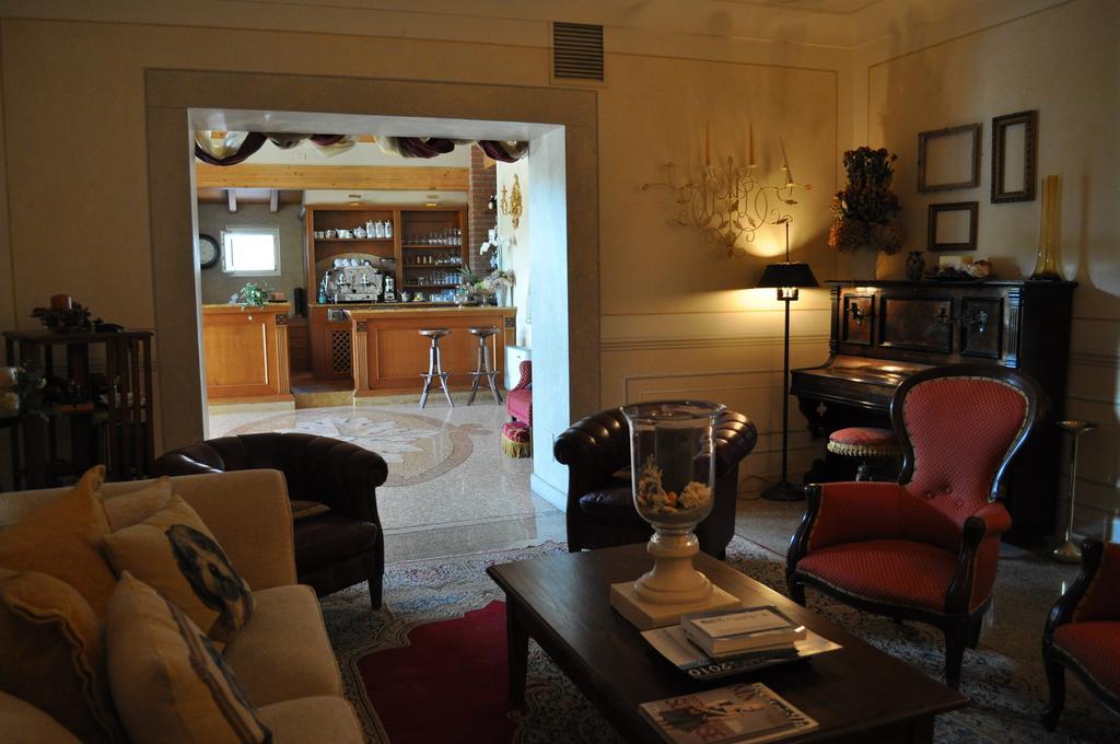 Hotel La Corte Bedizzole Екстер'єр фото